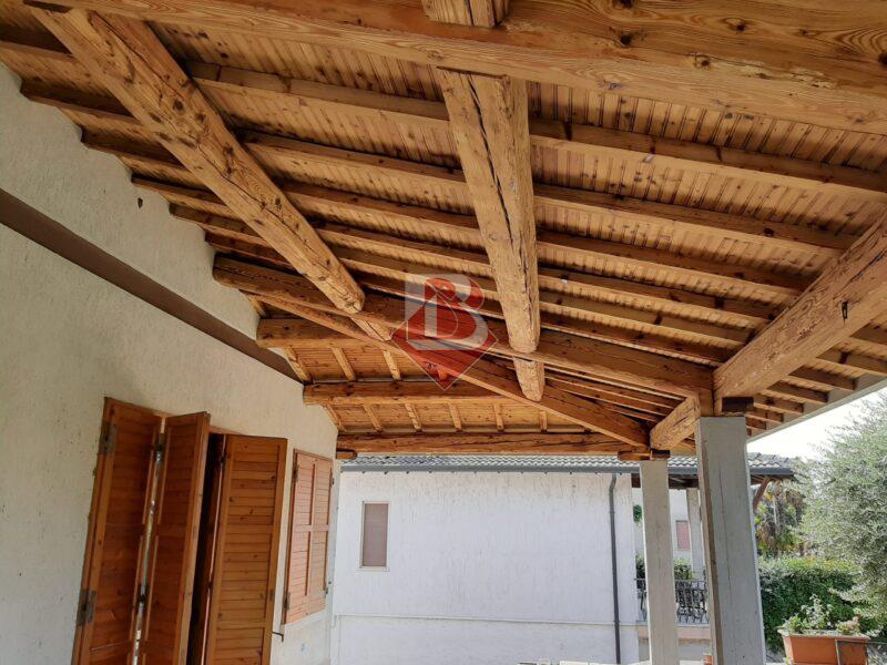 37 Isolamenti Bertoni Sabbiatura travi in legno