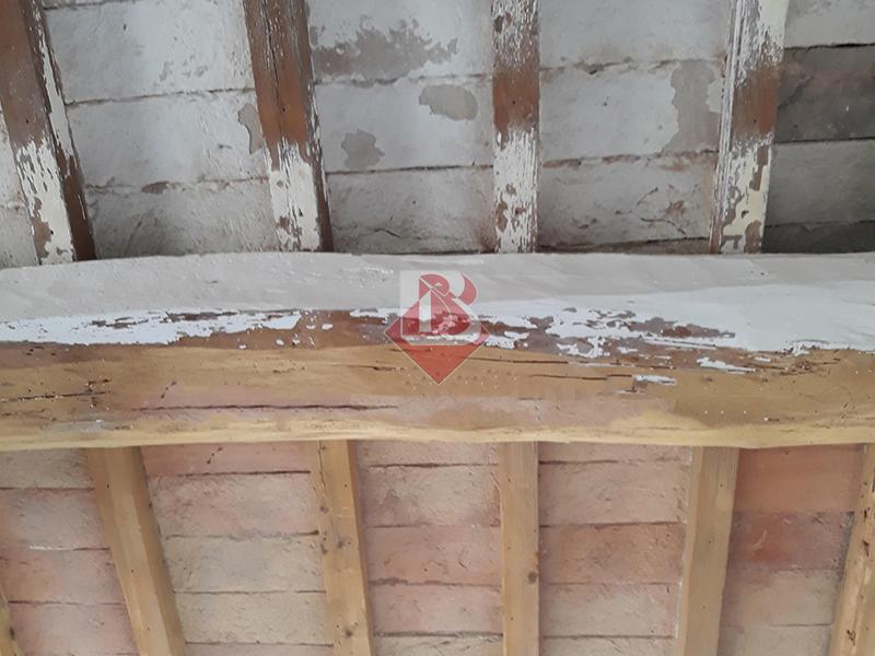 41 Isolamenti Bertoni Sabbiatura travi in legno prima e dopo