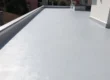 Intervento professionale di impermeabilizzazione terrazzo a Reggio Emilia con superficie trattata e protetta contro caldo estivo, infiltrazioni e dispersioni termiche. Lavorazione eseguita per migliorare il comfort abitativo e preparare l’abitazione alle alte temperature attraverso sistemi di isolamento termico e protezione delle superfici esterne.