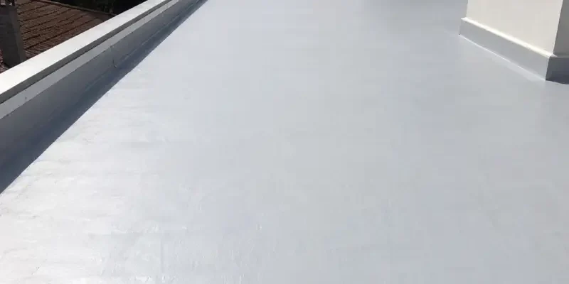 Intervento professionale di impermeabilizzazione terrazzo a Reggio Emilia con superficie trattata e protetta contro caldo estivo, infiltrazioni e dispersioni termiche. Lavorazione eseguita per migliorare il comfort abitativo e preparare l’abitazione alle alte temperature attraverso sistemi di isolamento termico e protezione delle superfici esterne.